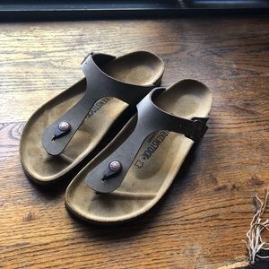 Birkenstock gizeh size 40 narrow